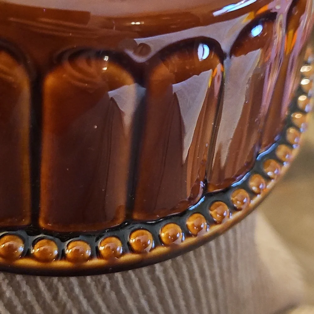 William Sonoma Pottery Dessert Mold Brown Glazed Stoneware Leaf Ring Bundt